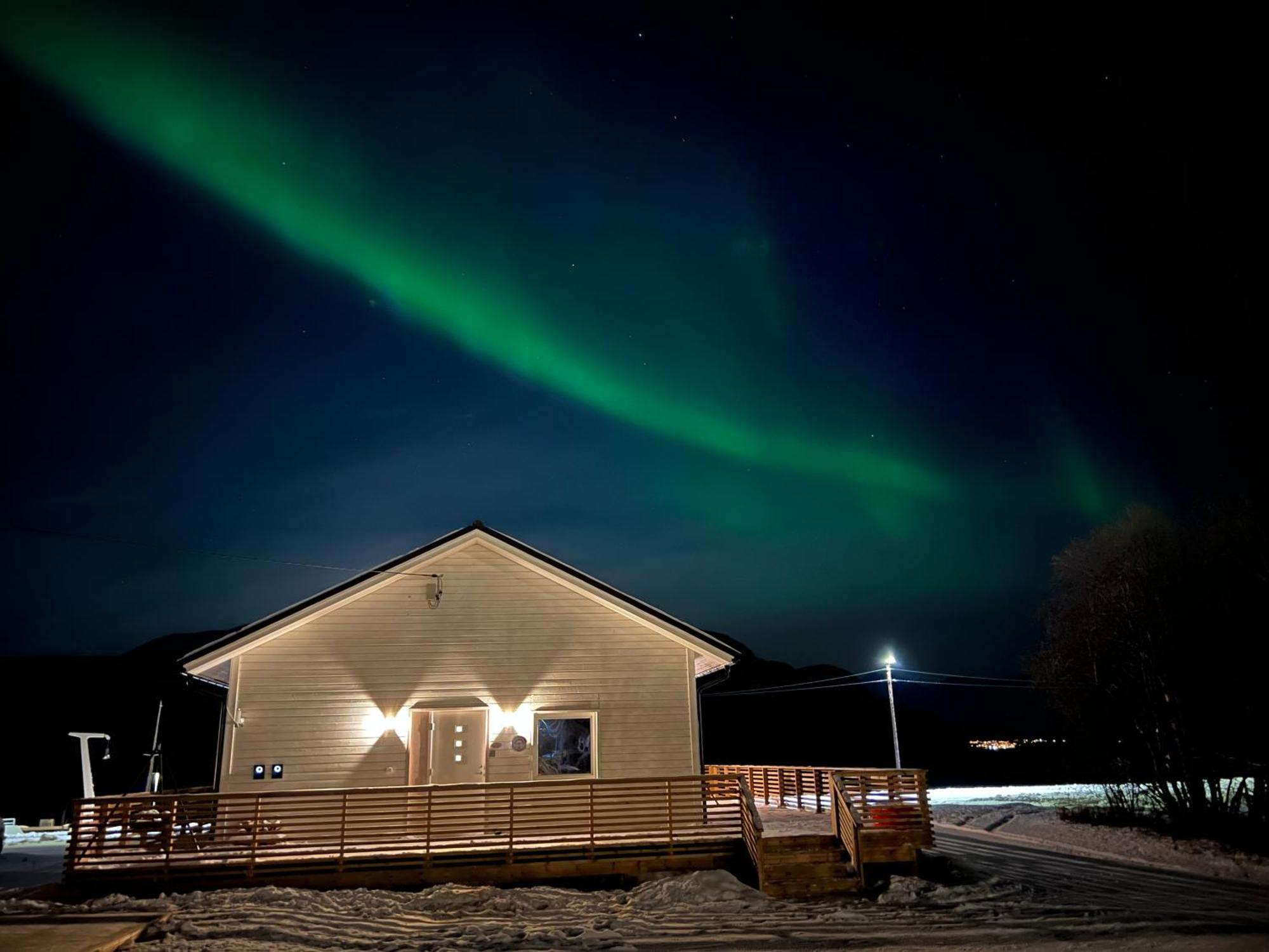 Alpan Apartments, Lyngenfjord Olderdalen エクステリア 写真