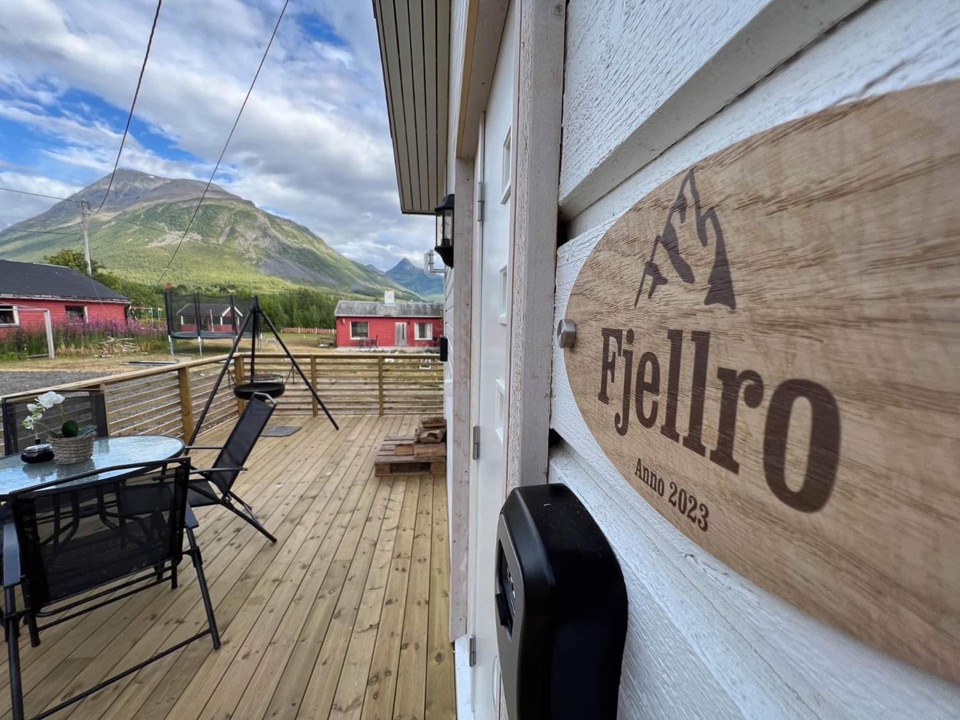 Alpan Apartments, Lyngenfjord Olderdalen エクステリア 写真