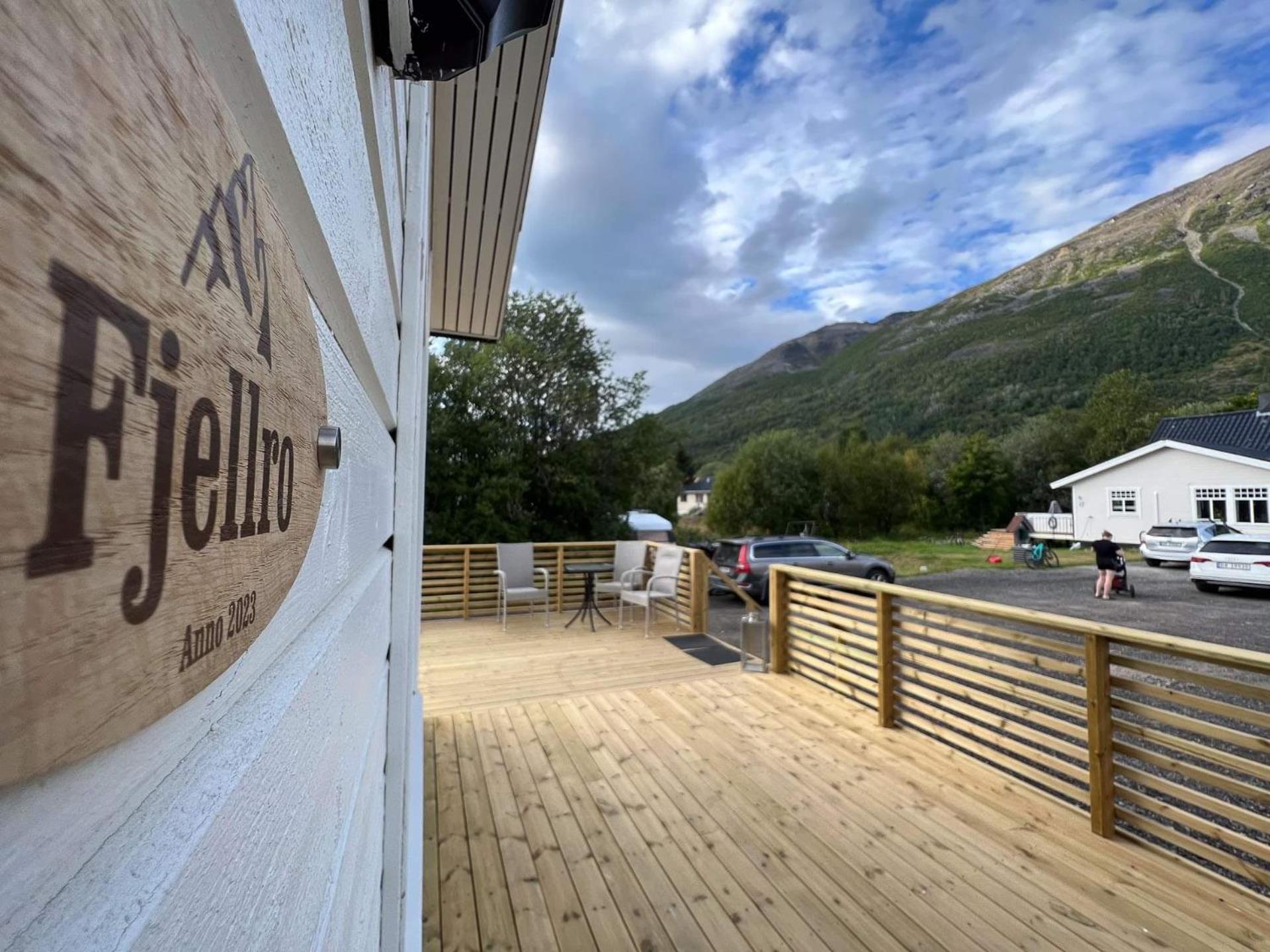 Alpan Apartments, Lyngenfjord Olderdalen エクステリア 写真