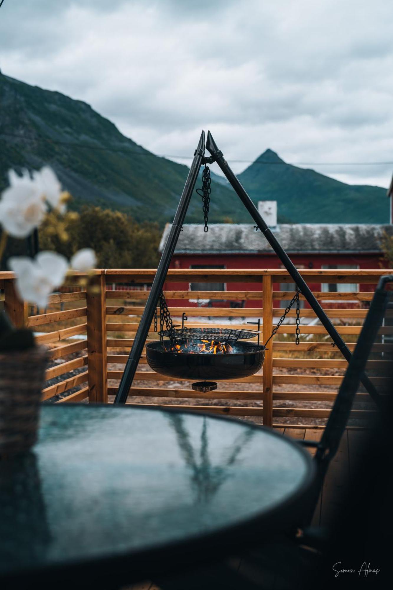 Alpan Apartments, Lyngenfjord Olderdalen エクステリア 写真