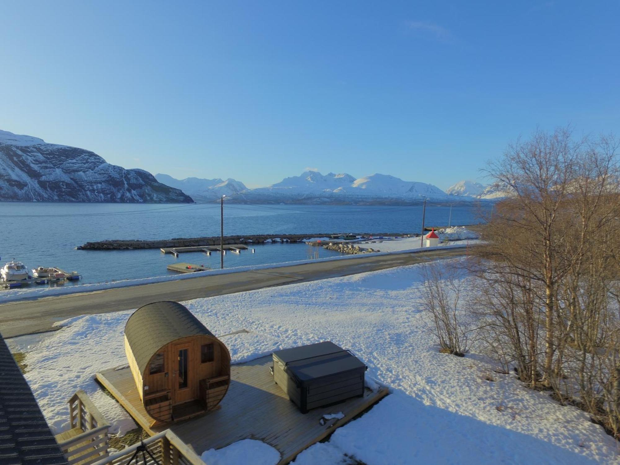 Alpan Apartments, Lyngenfjord Olderdalen エクステリア 写真