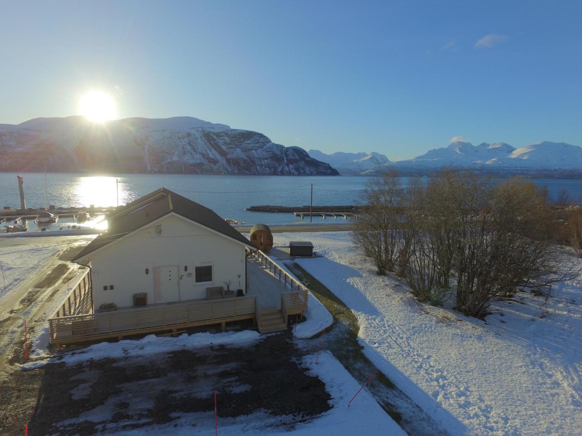 Alpan Apartments, Lyngenfjord Olderdalen エクステリア 写真